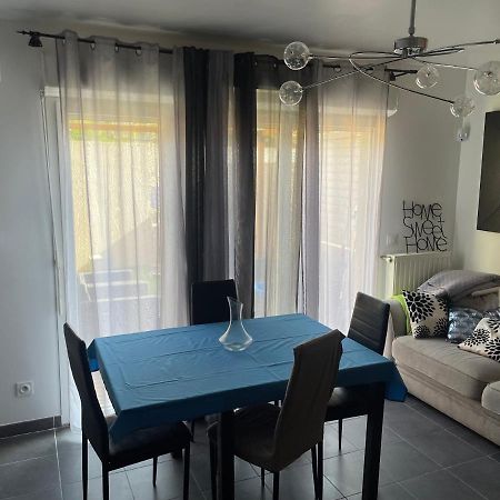 Chambre Agreable Avec Jacuzzi Marseilles Exterior foto
