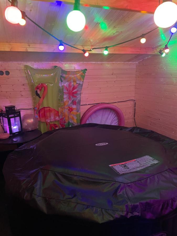 Chambre Agreable Avec Jacuzzi Marseilles Exterior foto